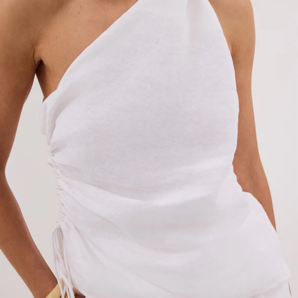 DISSH White One-Shoulder Top